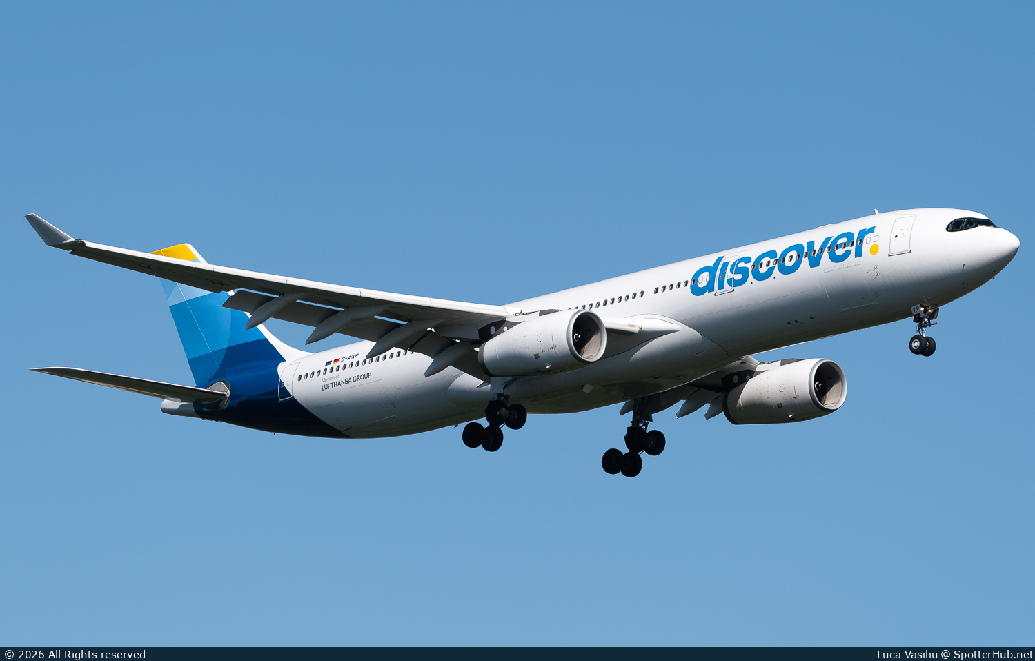 Photo of D-AIKP - Airbus A330-343 operated by Discover Airlines