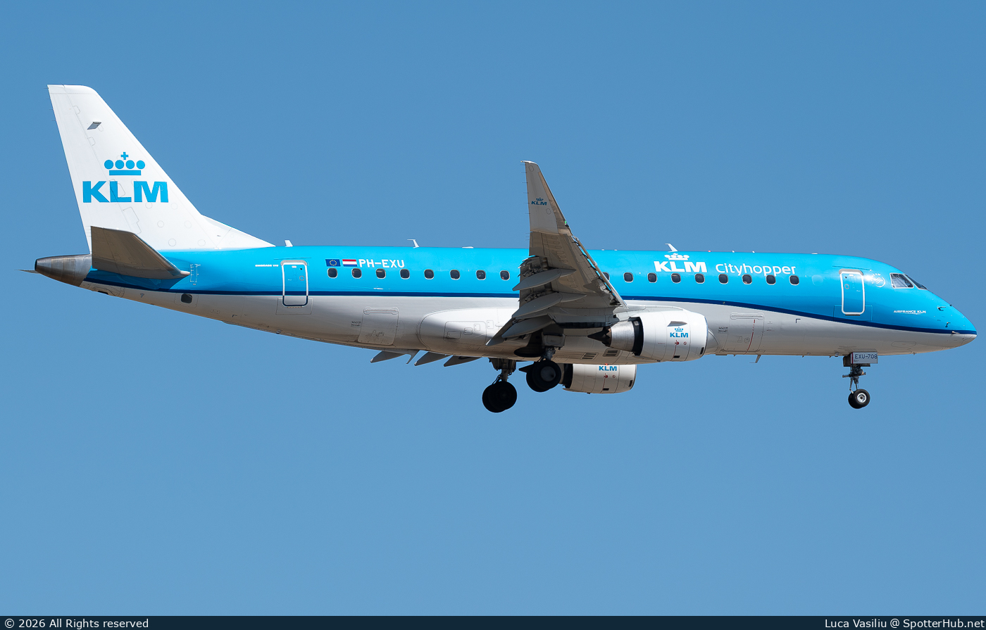 Photo of PH-EXU - Embraer ERJ-175STD operated by KLM Cityhopper