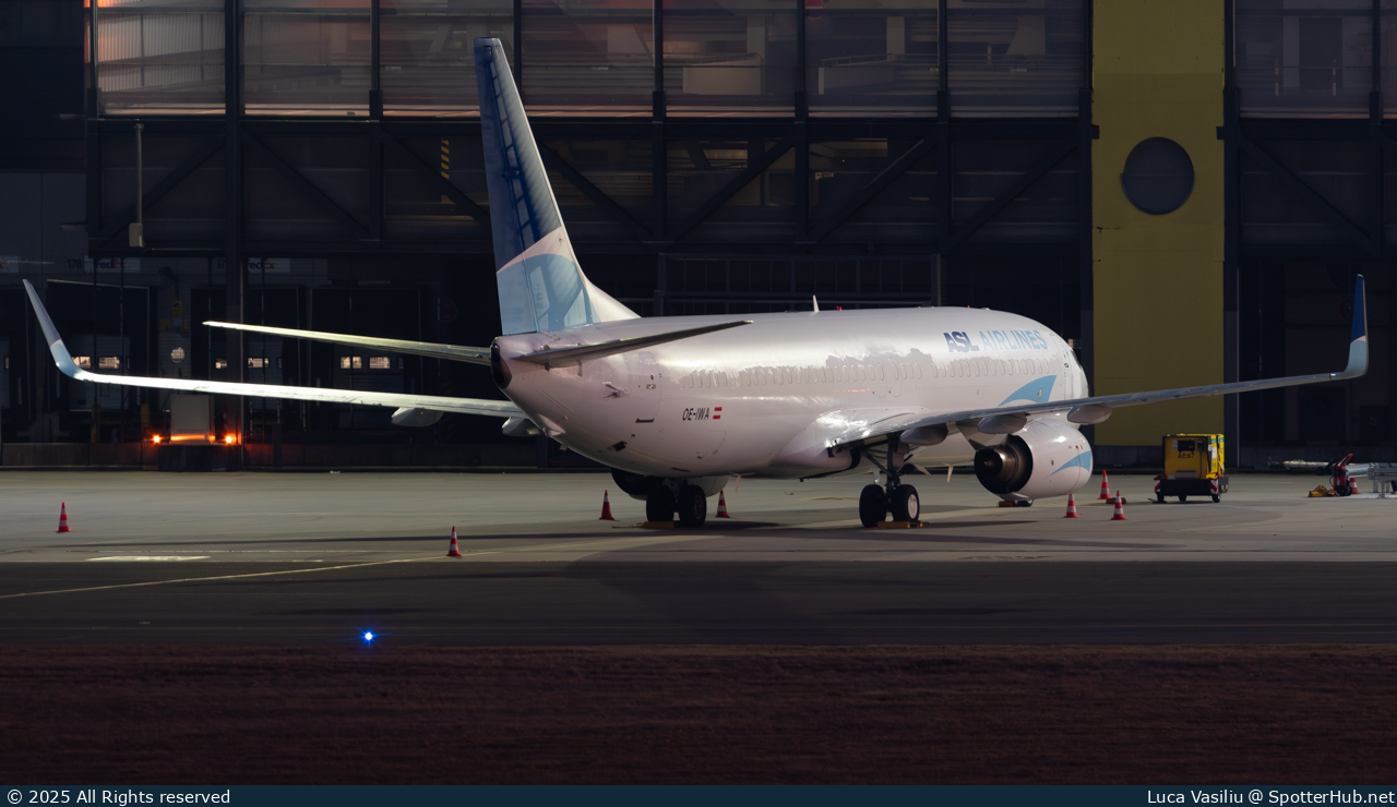 Photo of OE-IWA - Boeing 737-8AS(BCF) operated by ASL Airlines Belgium