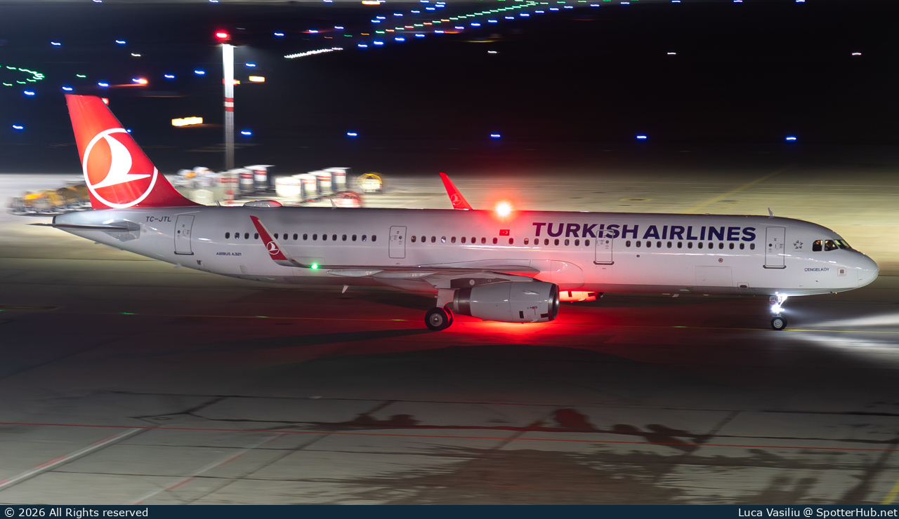 Photo of TC-JTL - Airbus A321-231 operated by Turkish Airlines
