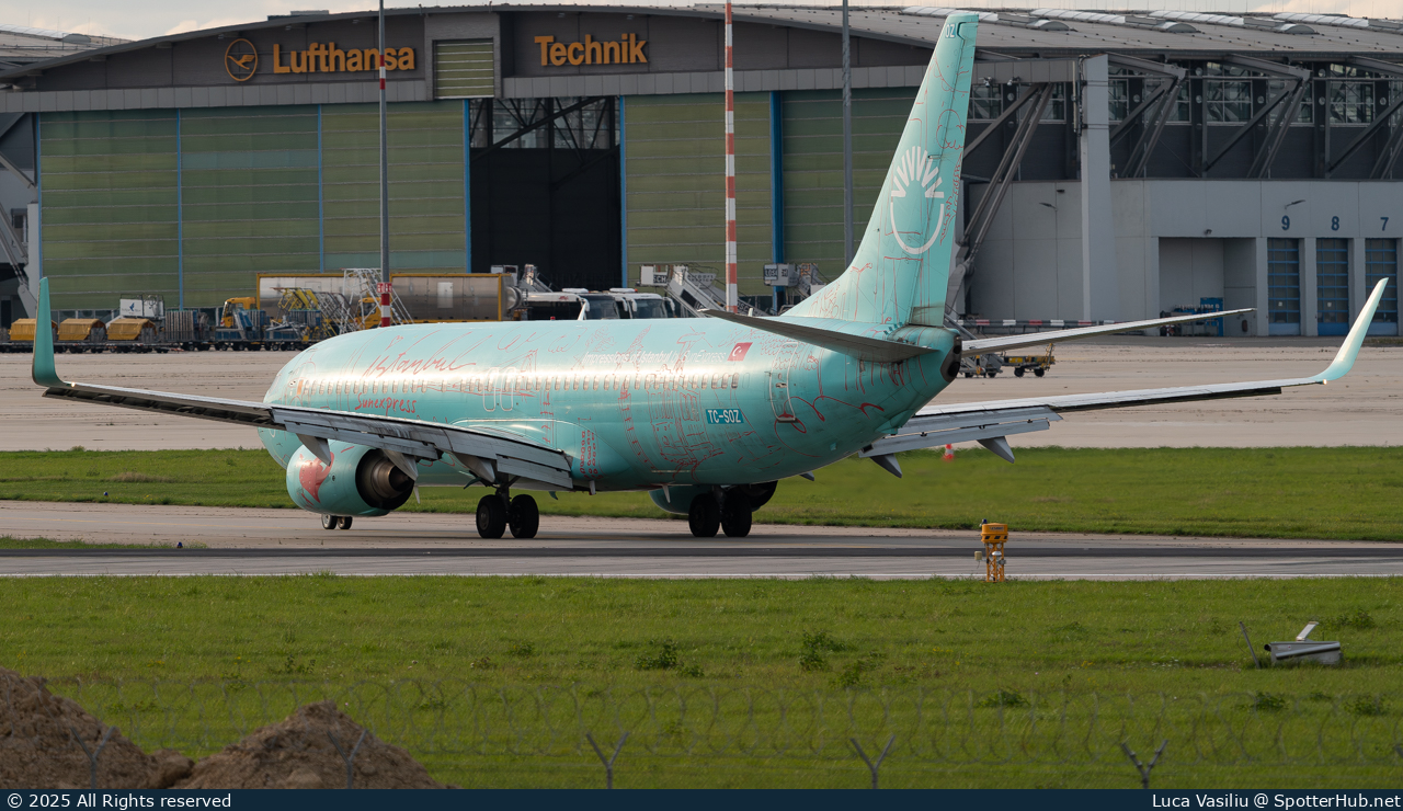 Photo of TC-SOZ - Boeing 737-8HX operated by SunExpress