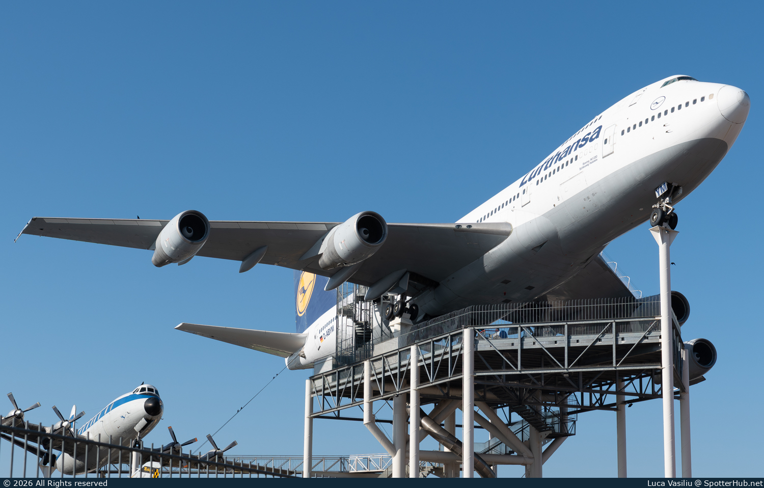 Photo of D-ABYM - Boeing 747-230B(M) operated by Lufthansa