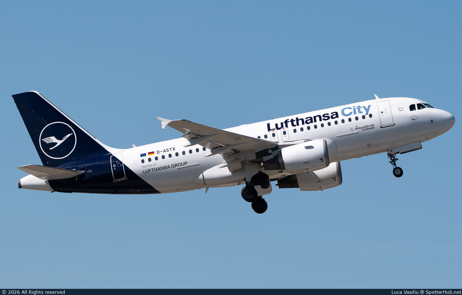 Photo of D-ASTX - Airbus A319-112 operated by Lufthansa City Airlines
