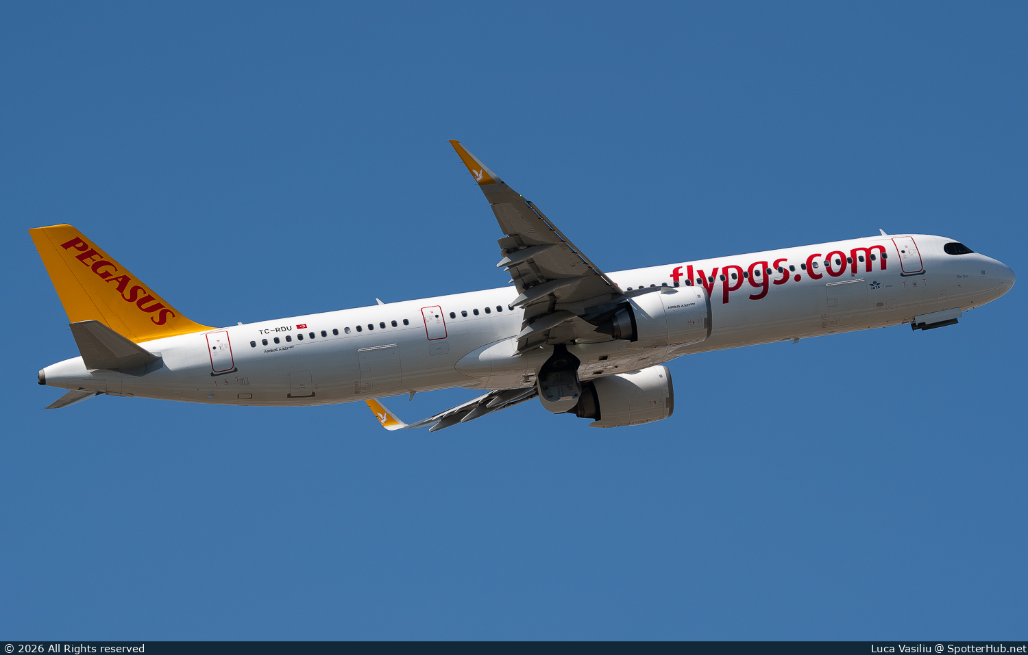 Photo of TC-RDU - Airbus A321-251NX operated by Pegasus Airlines