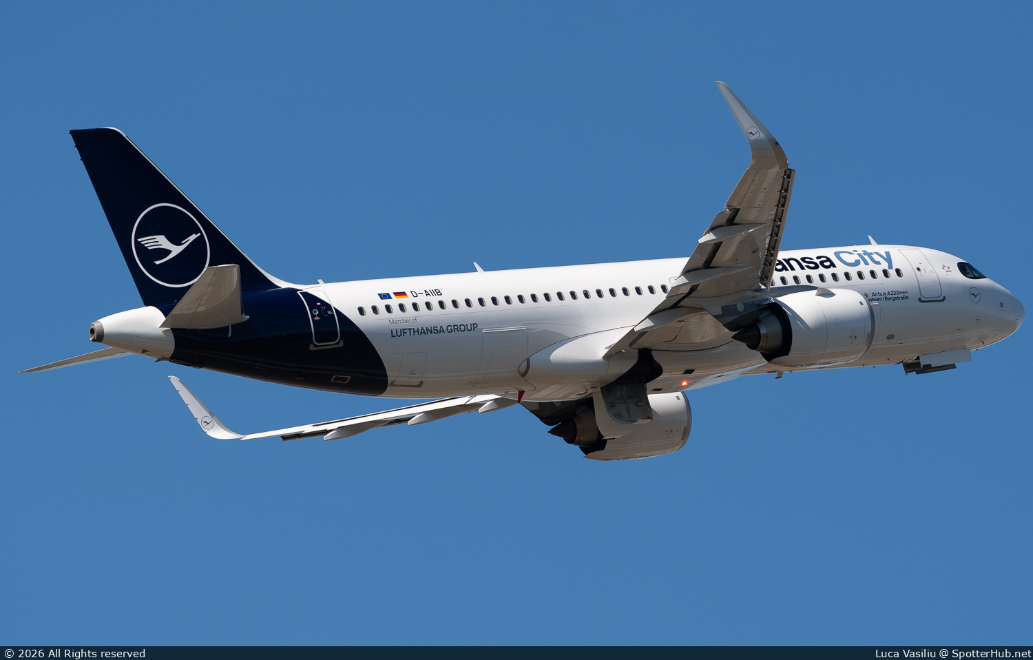 Photo of D-AIIB - Airbus A320-251N operated by Lufthansa City Airlines