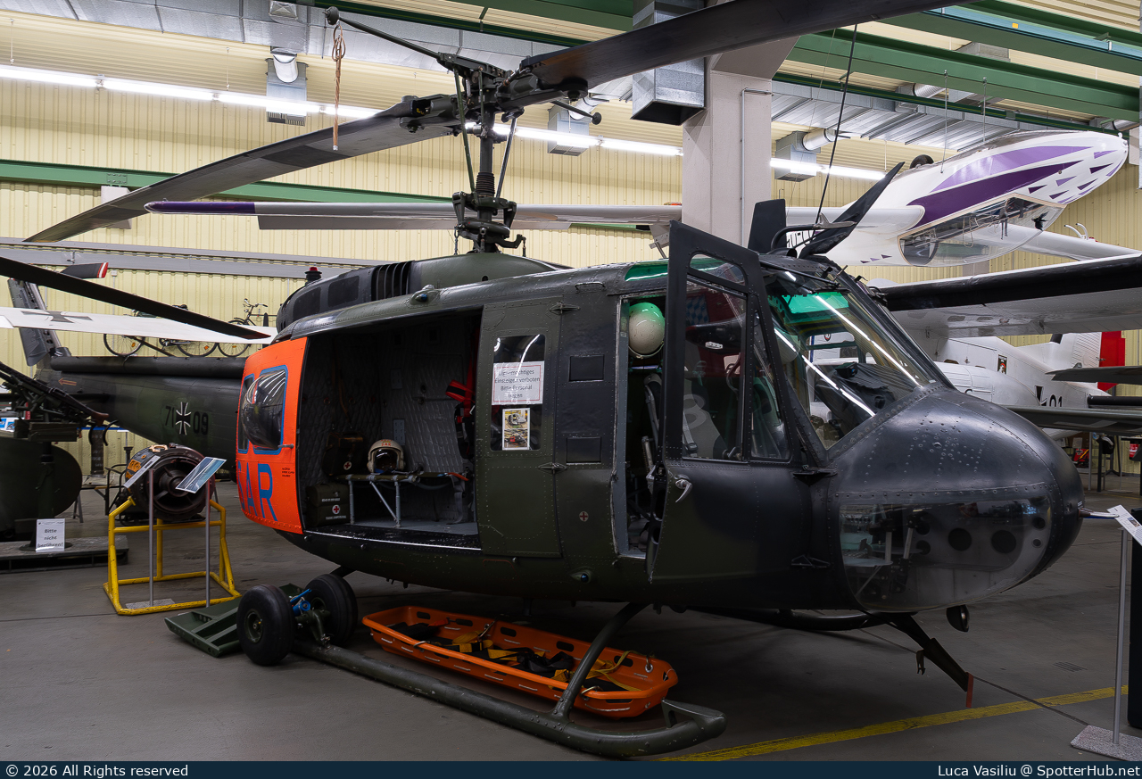 Photo of 71+09 - Bell UH-1D Iroquois operated by German Army
