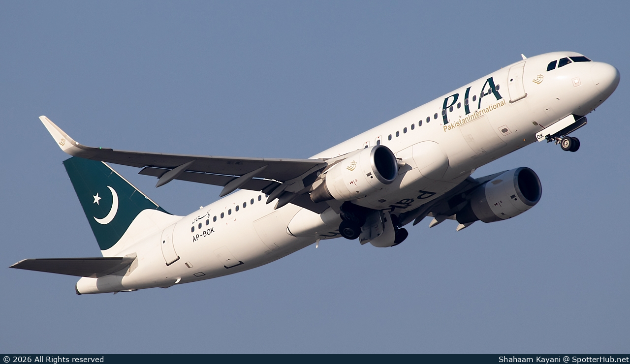 Photo of AP-BOK - Airbus A320-214 operated by PIA Pakistan International Airlines