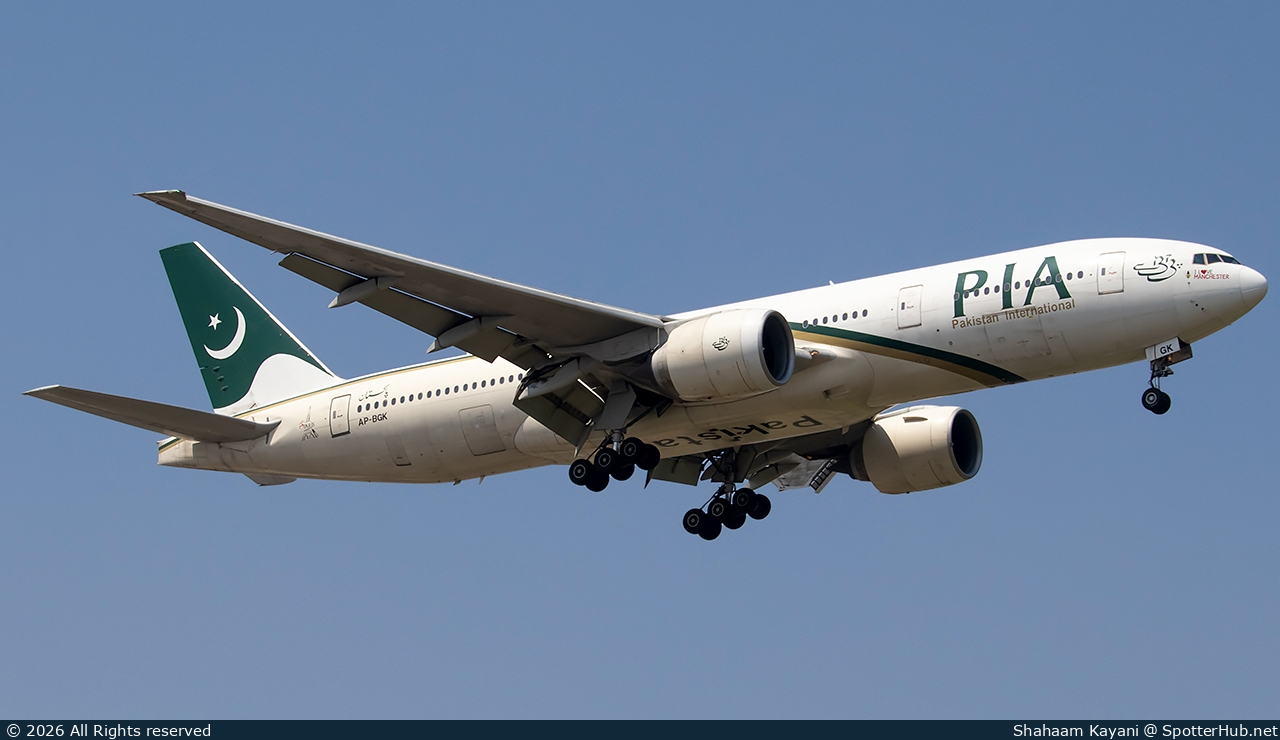 Photo of AP-BGK - Boeing 777-240(ER) operated by PIA Pakistan International Airlines