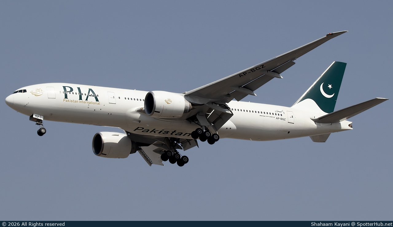 Photo of AP-BGZ - Boeing 777-240(LR) operated by PIA Pakistan International Airlines
