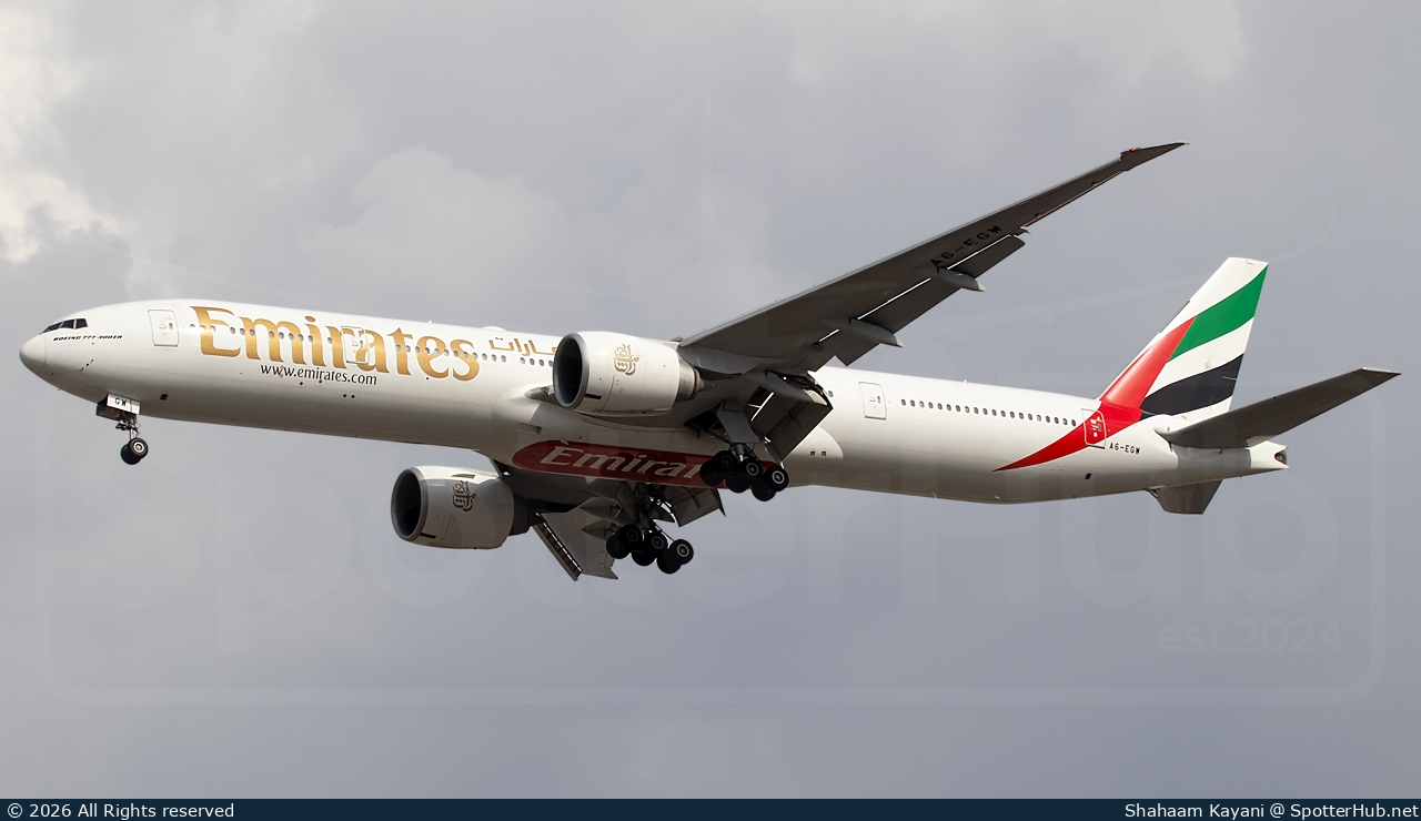 Photo of A6-EGW - Boeing 777-31H(ER) operated by Emirates