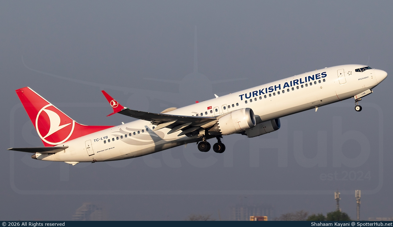 Photo of TC-LYB - Boeing 737 MAX 9 operated by Turkish Airlines