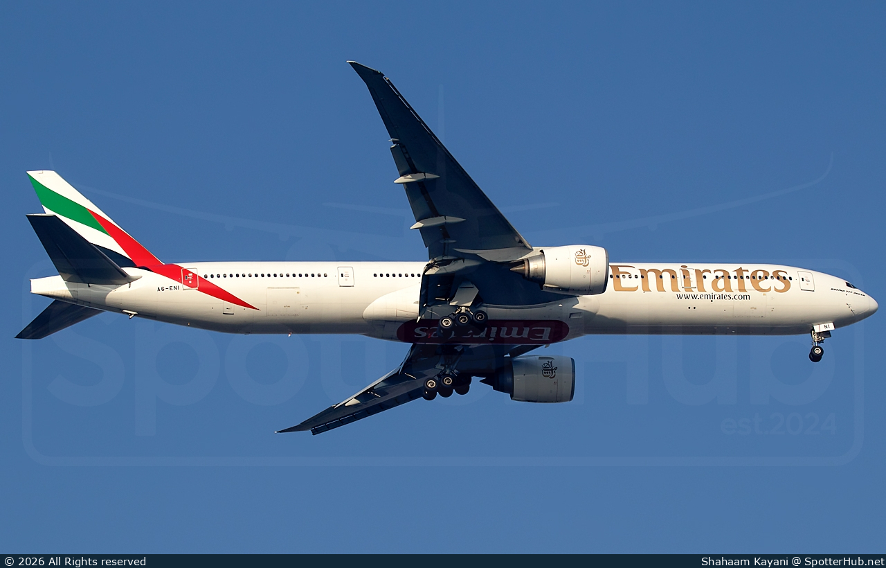 Photo of A6-ENI - Boeing 777-31H(ER) operated by Emirates