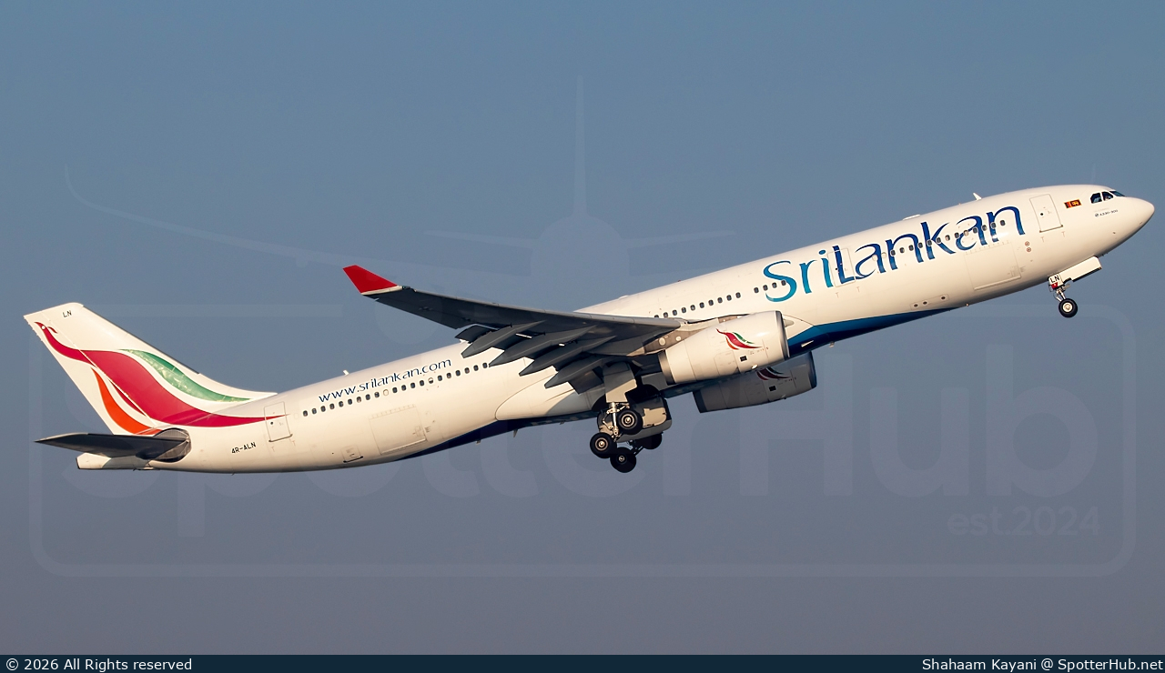 Photo of 4R-ALN - Airbus A330-343 operated by SriLankan Airlines