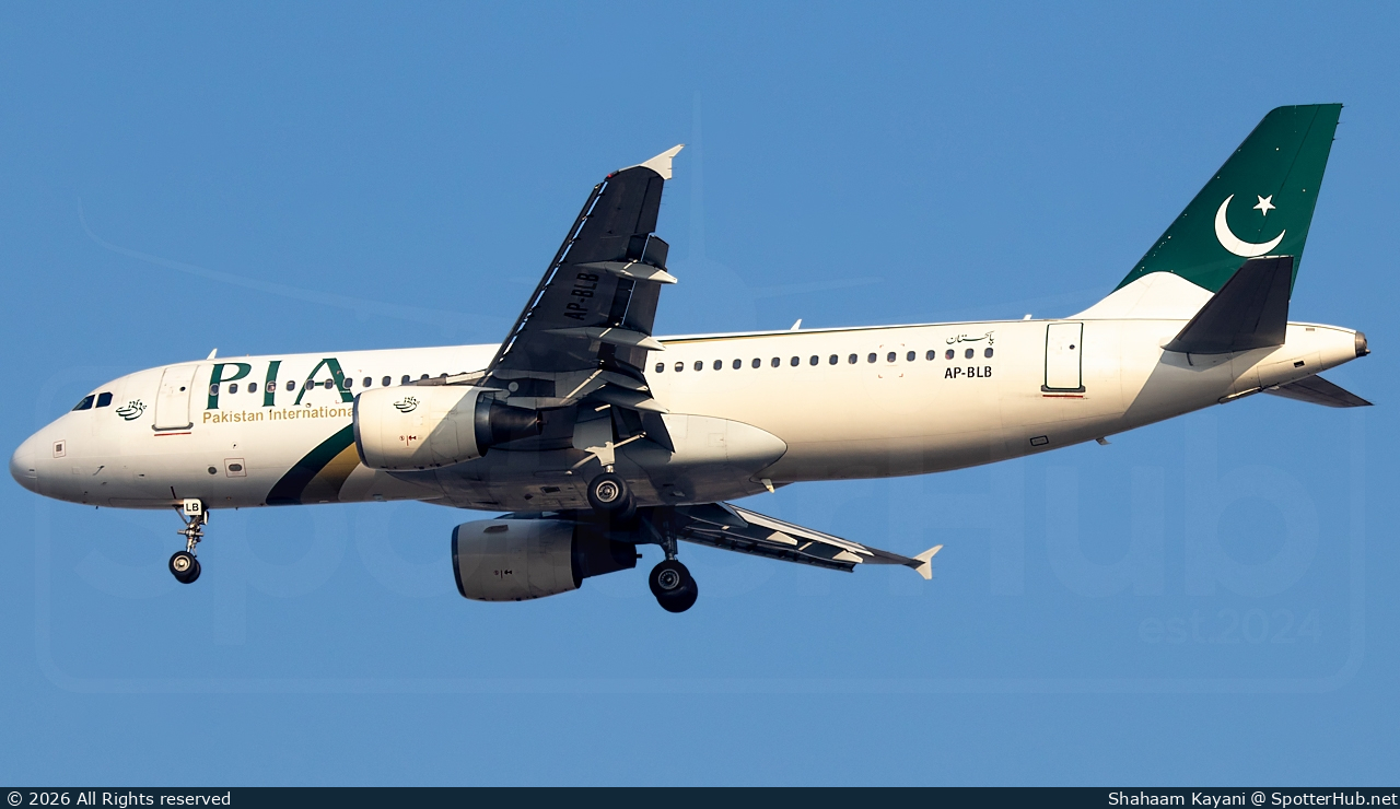 Photo of AP-BLB - Airbus A320-214 operated by PIA Pakistan International Airlines