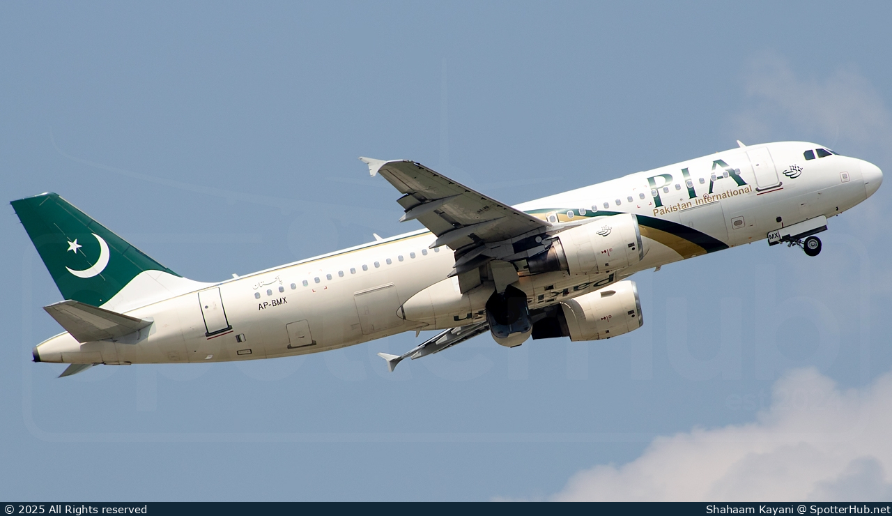 Photo of AP-BMX - Airbus A320-214 operated by PIA Pakistan International Airlines