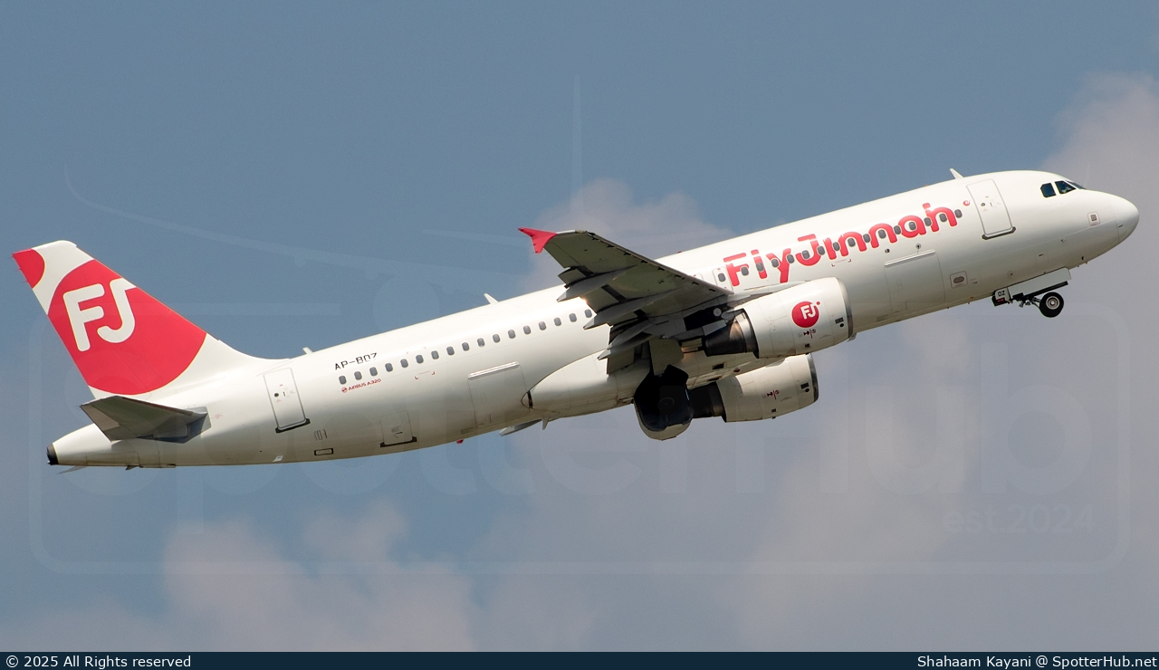 Photo of AP-BOZ - Airbus A320-214 operated by Fly Jinnah