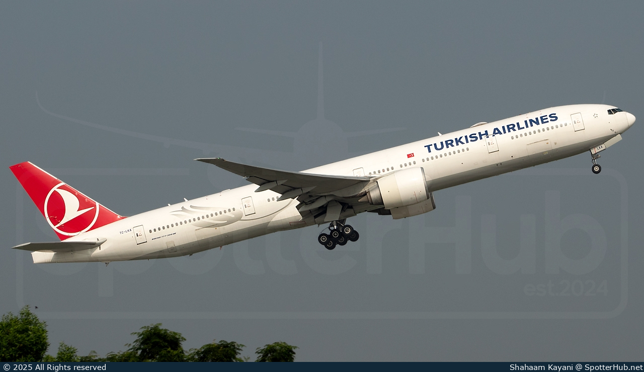 Photo of TC-LKA - Boeing 777-36N(ER) operated by Turkish Airlines
