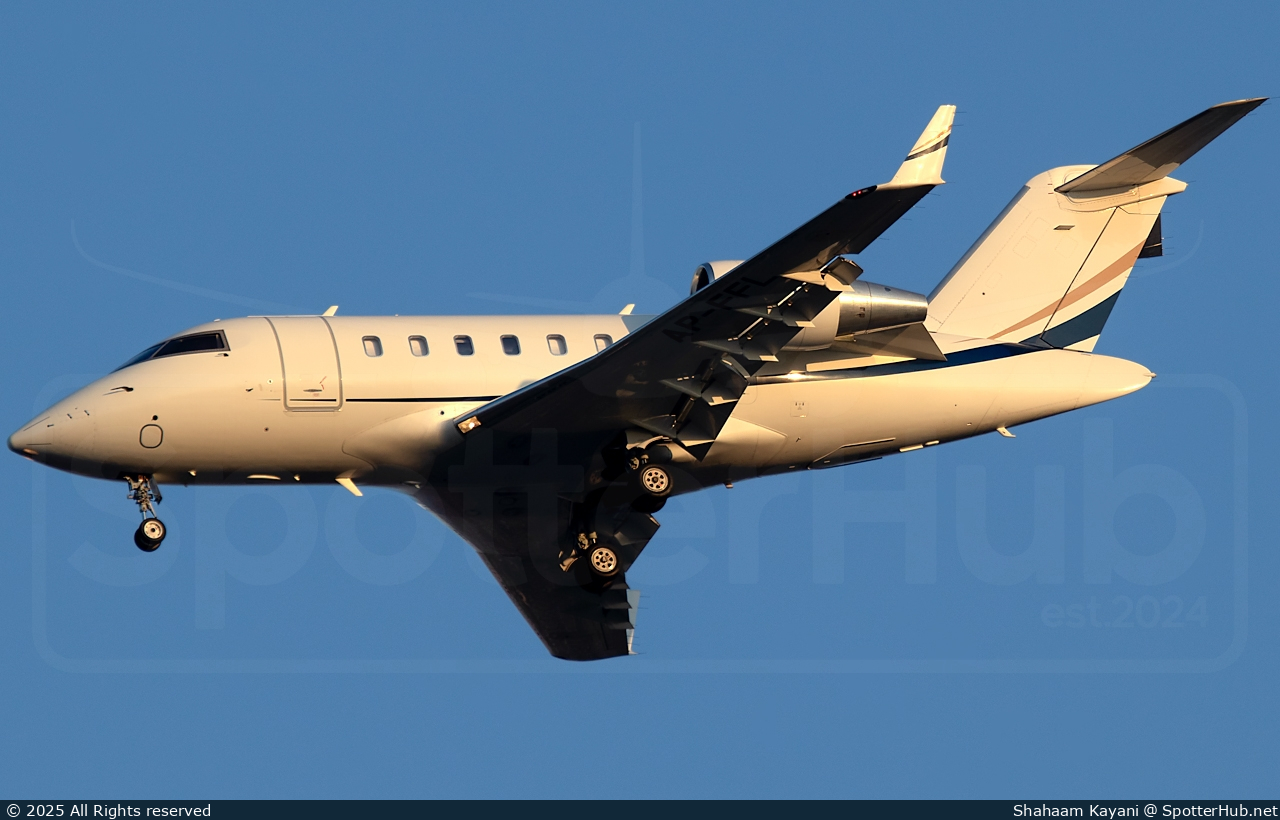Photo of AP-FFL - Bombardier Challenger 605 operated by Private