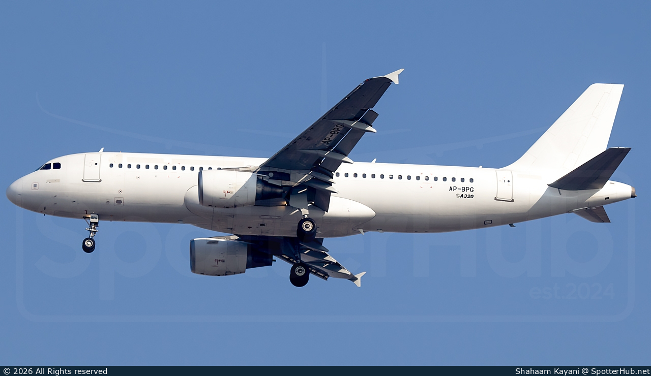 Photo of AP-BPG - Airbus A320-214 operated by AirSial