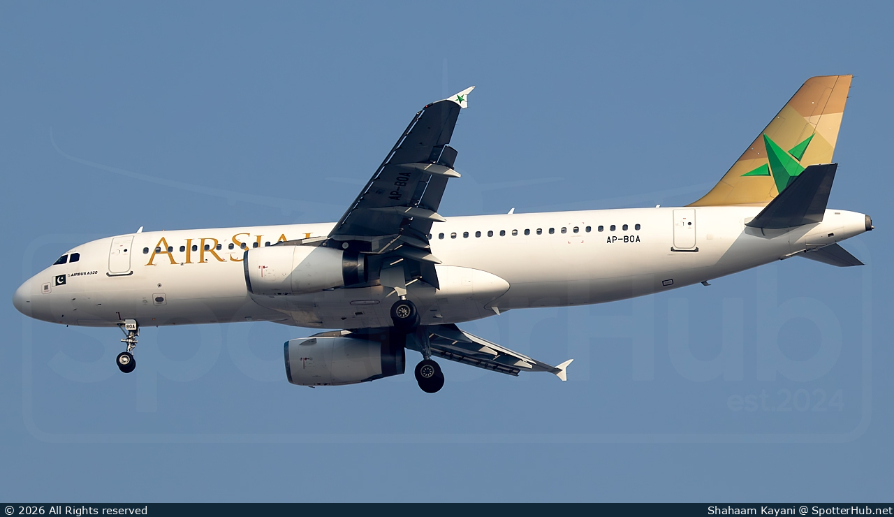 Photo of AP-BOA - Airbus A320-232 operated by AirSial