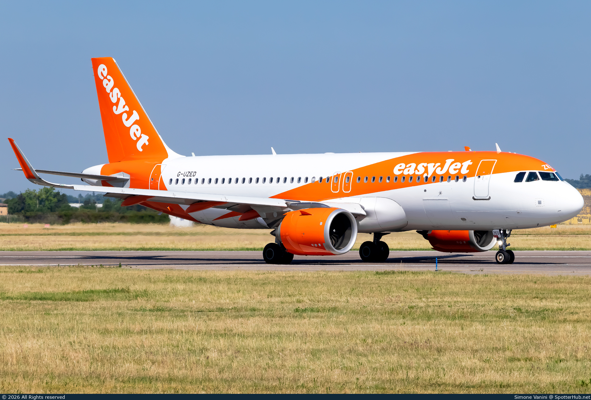Photo of G-UZED - Airbus A320-251N operated by easyJet