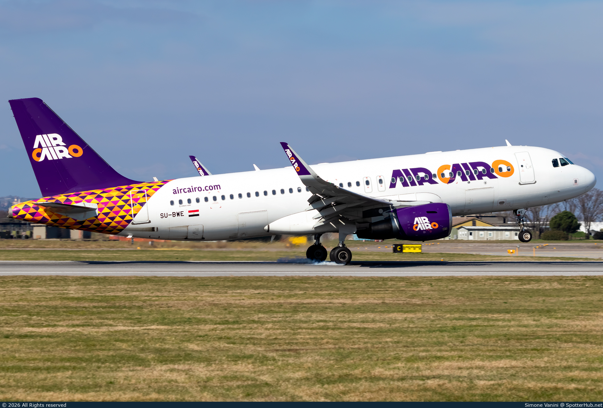 Photo of SU-BWE - Airbus A320-214 operated by Air Cairo