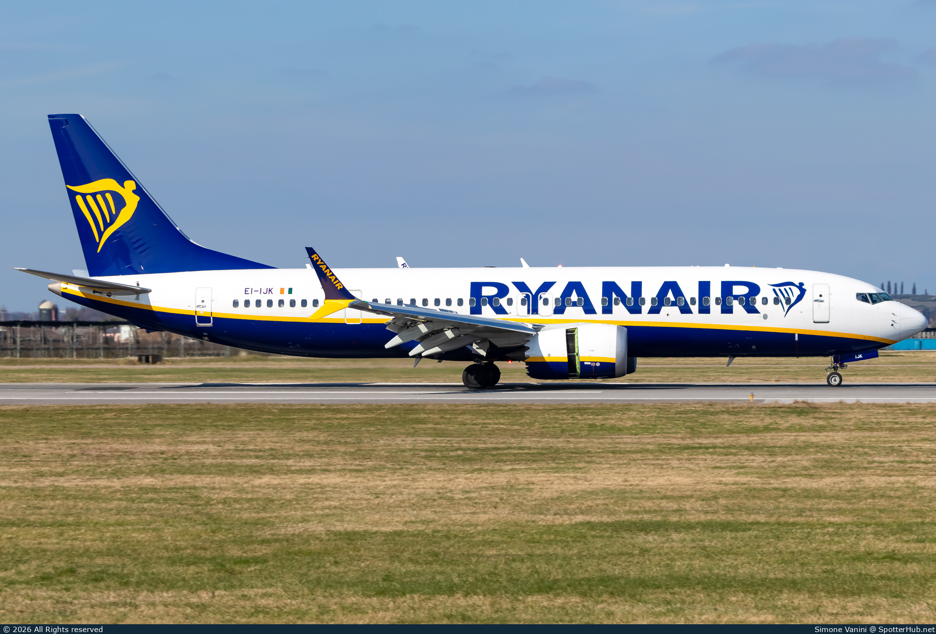Photo of EI-IJK - Boeing 737 MAX 8-200 operated by Ryanair