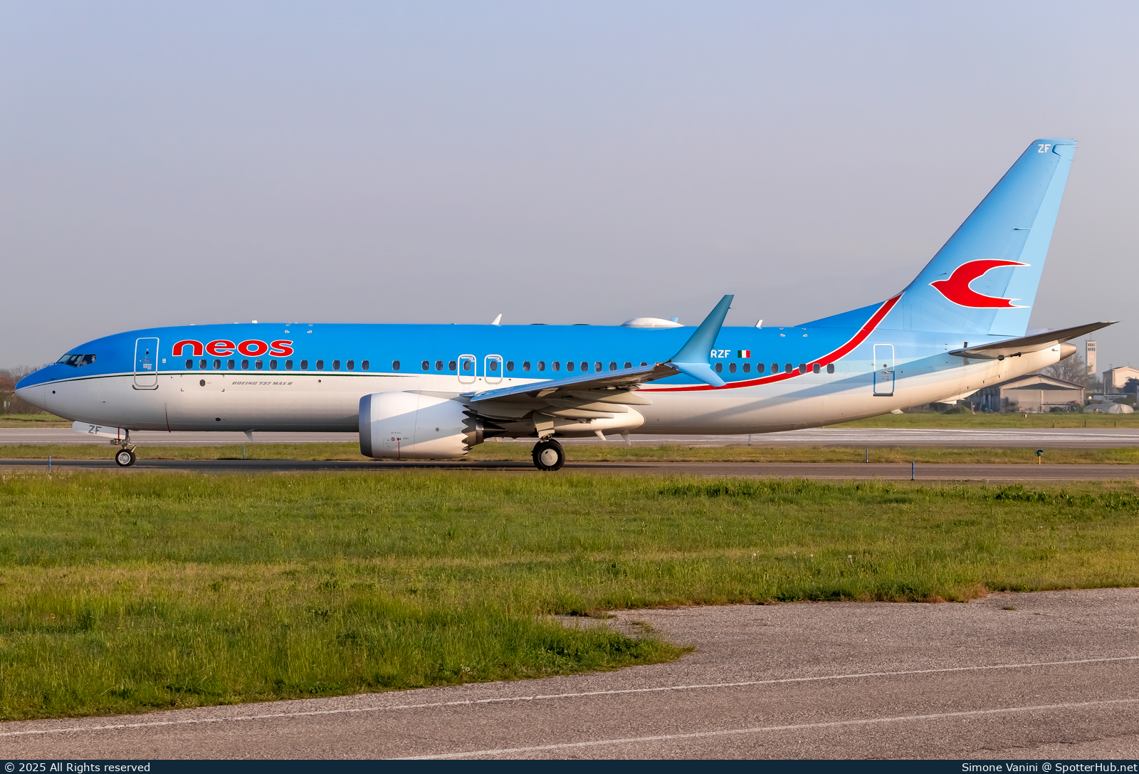 Photo of EI-RZF - Boeing 737 MAX 8 operated by Neos