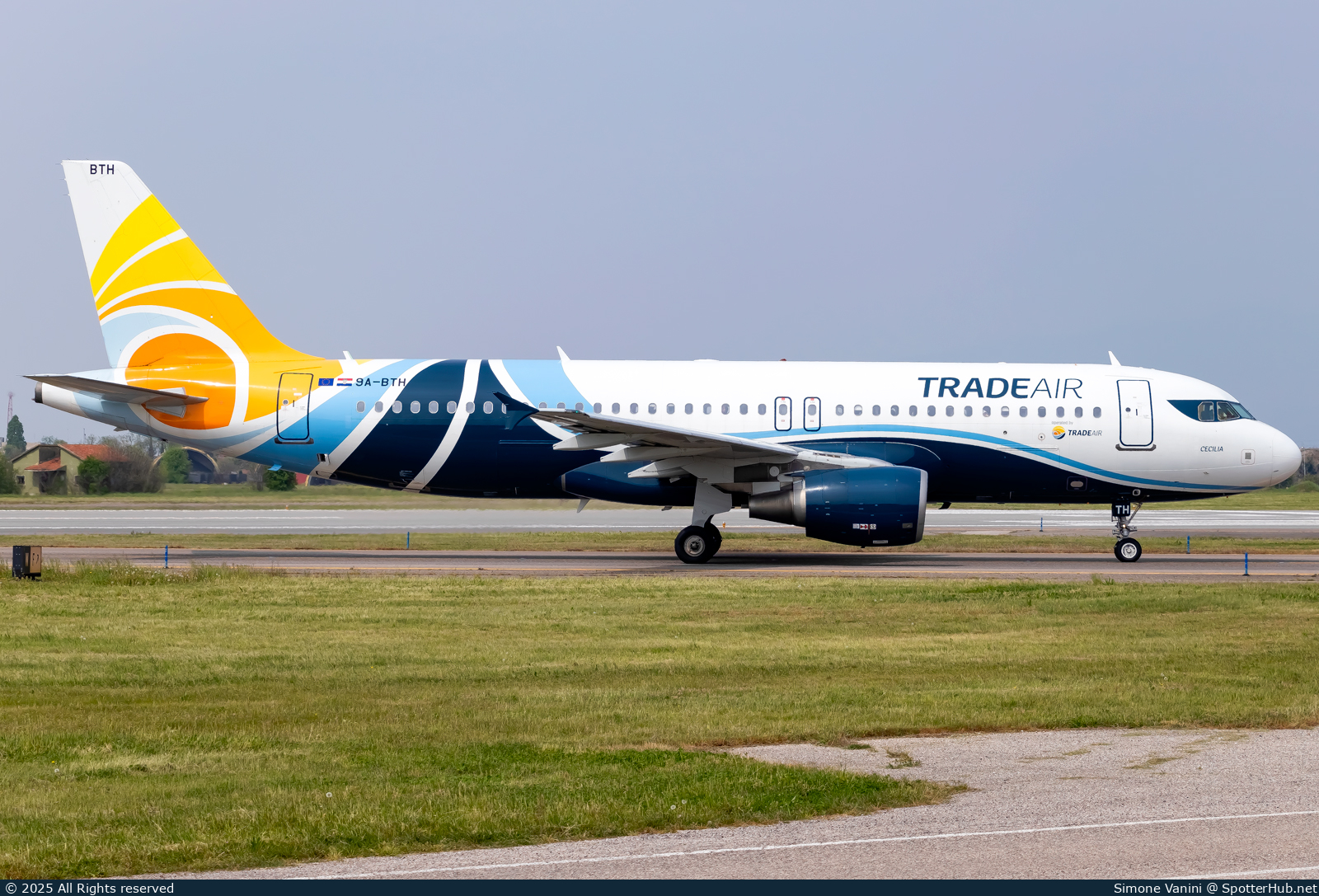 Photo of 9A-BTH - Airbus A320-214 operated by Trade Air