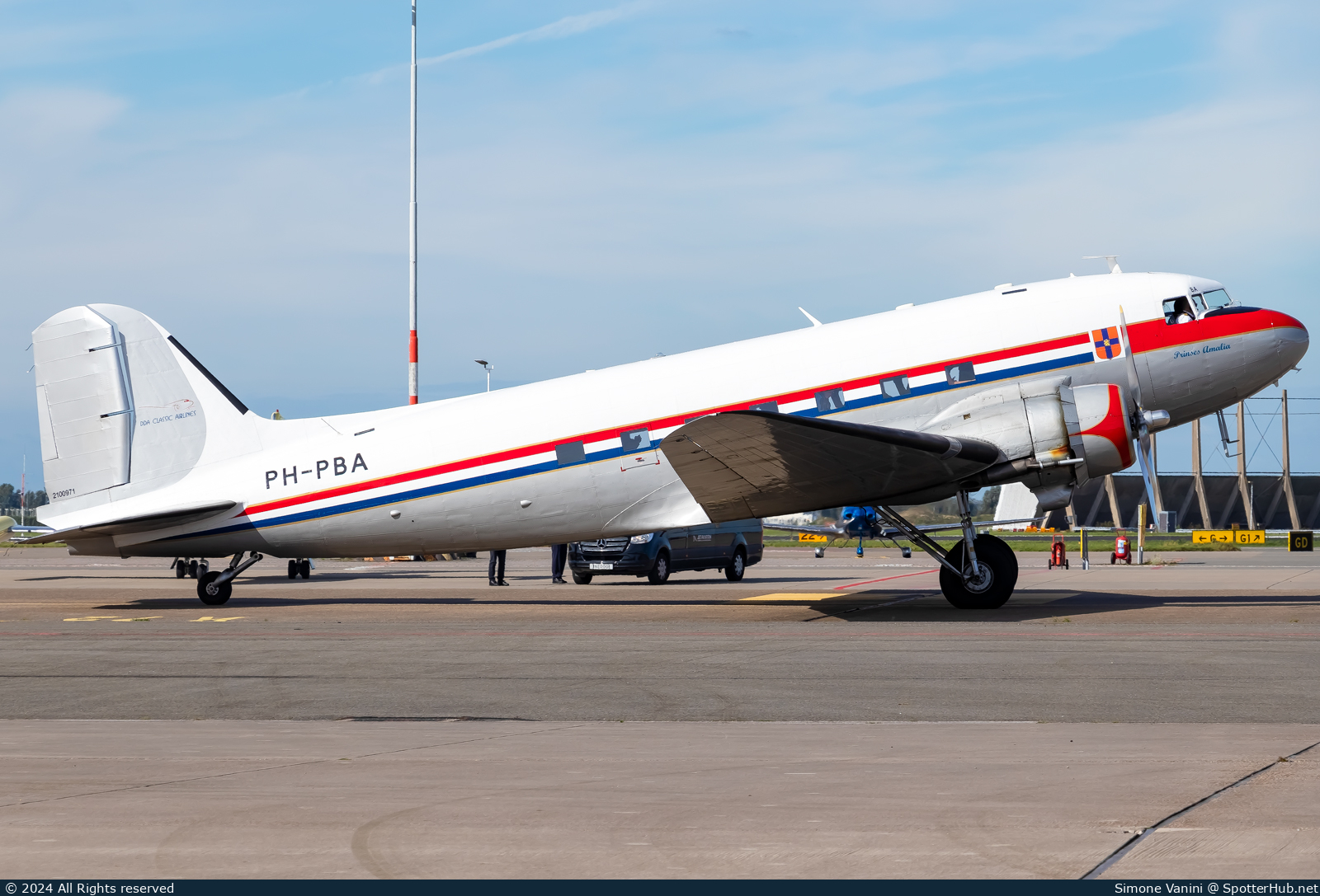 Photo of PH-PBA - Douglas DC-3C operated by DDA Classic Airlines Foundation