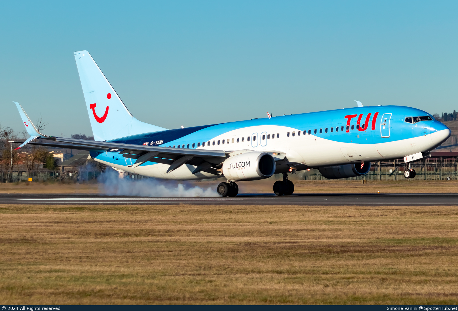 Photo of G-TAWI - Boeing 737-8K5 operated by TUI Airways