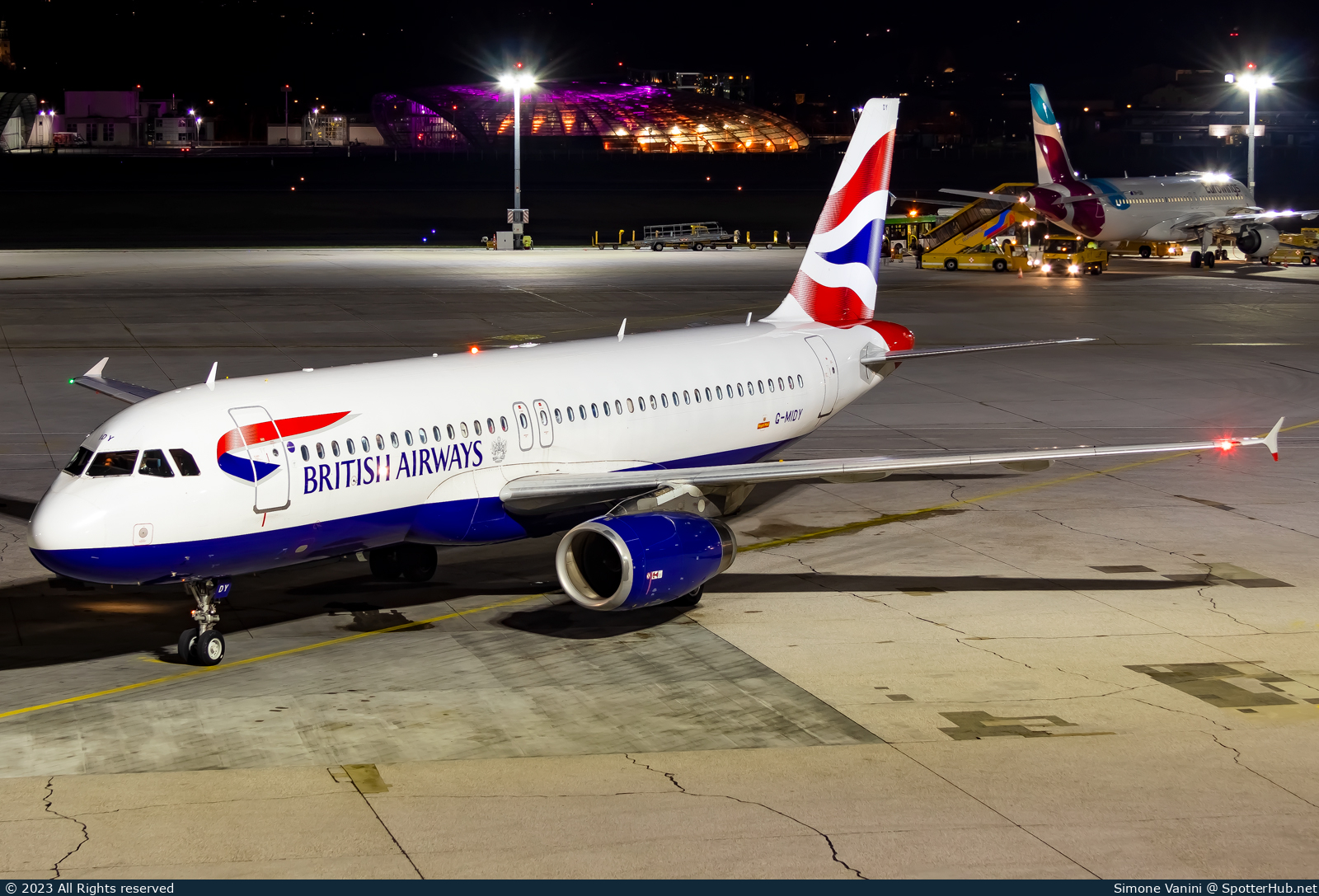 Photo of G-MIDY - Airbus A320-232 operated by British Airways