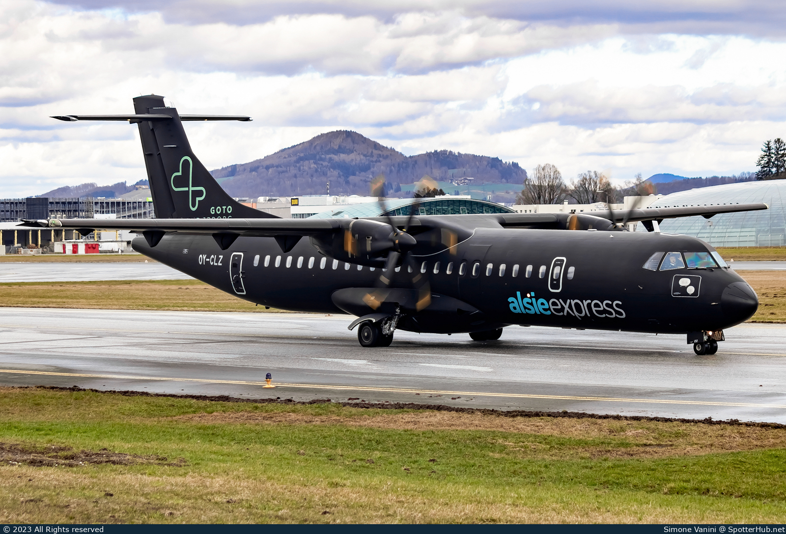 Photo of OY-CLZ - ATR 72-500 operated by Alsie Express