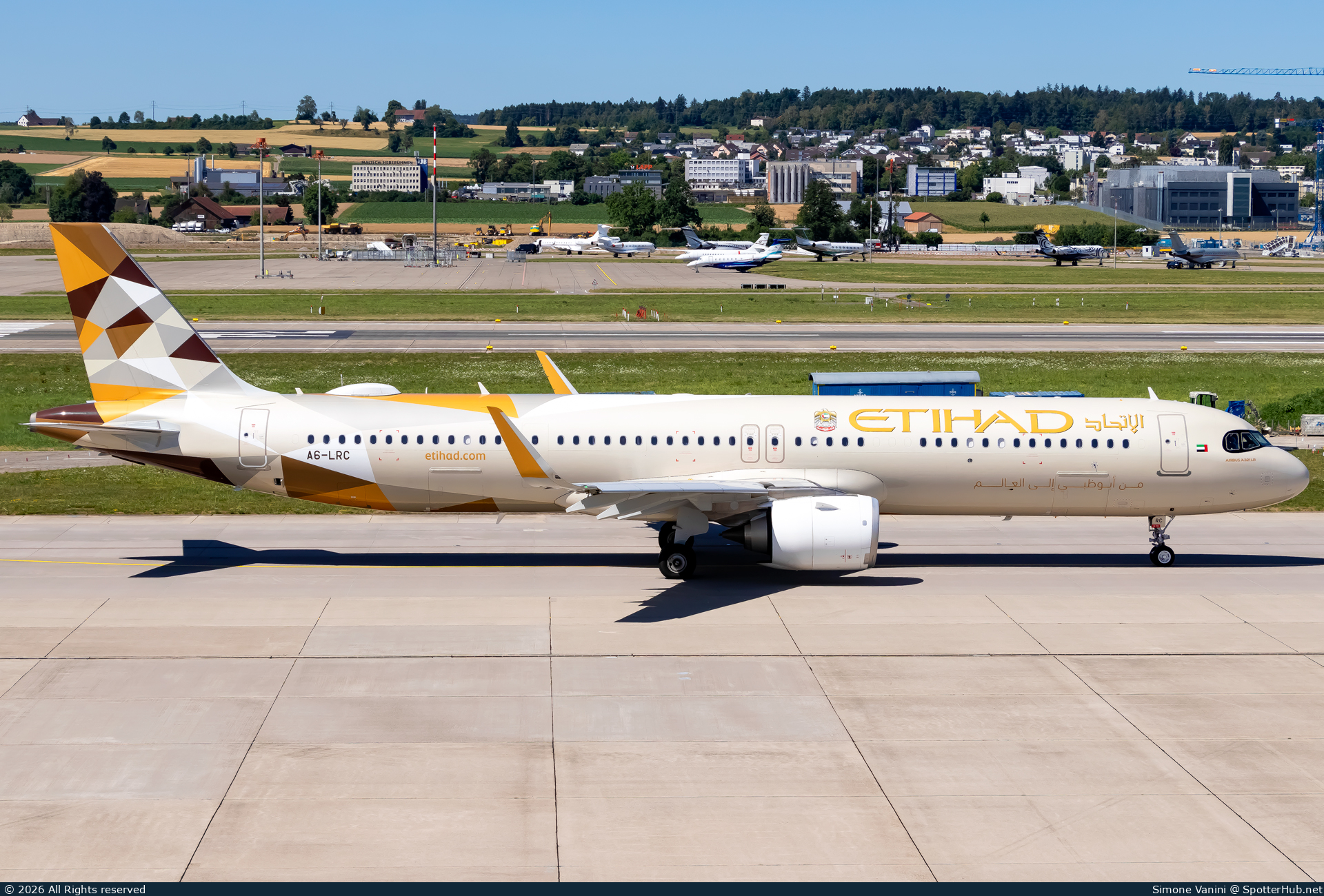 Photo of A6-LRC - Airbus A321-251NX operated by Etihad Airways