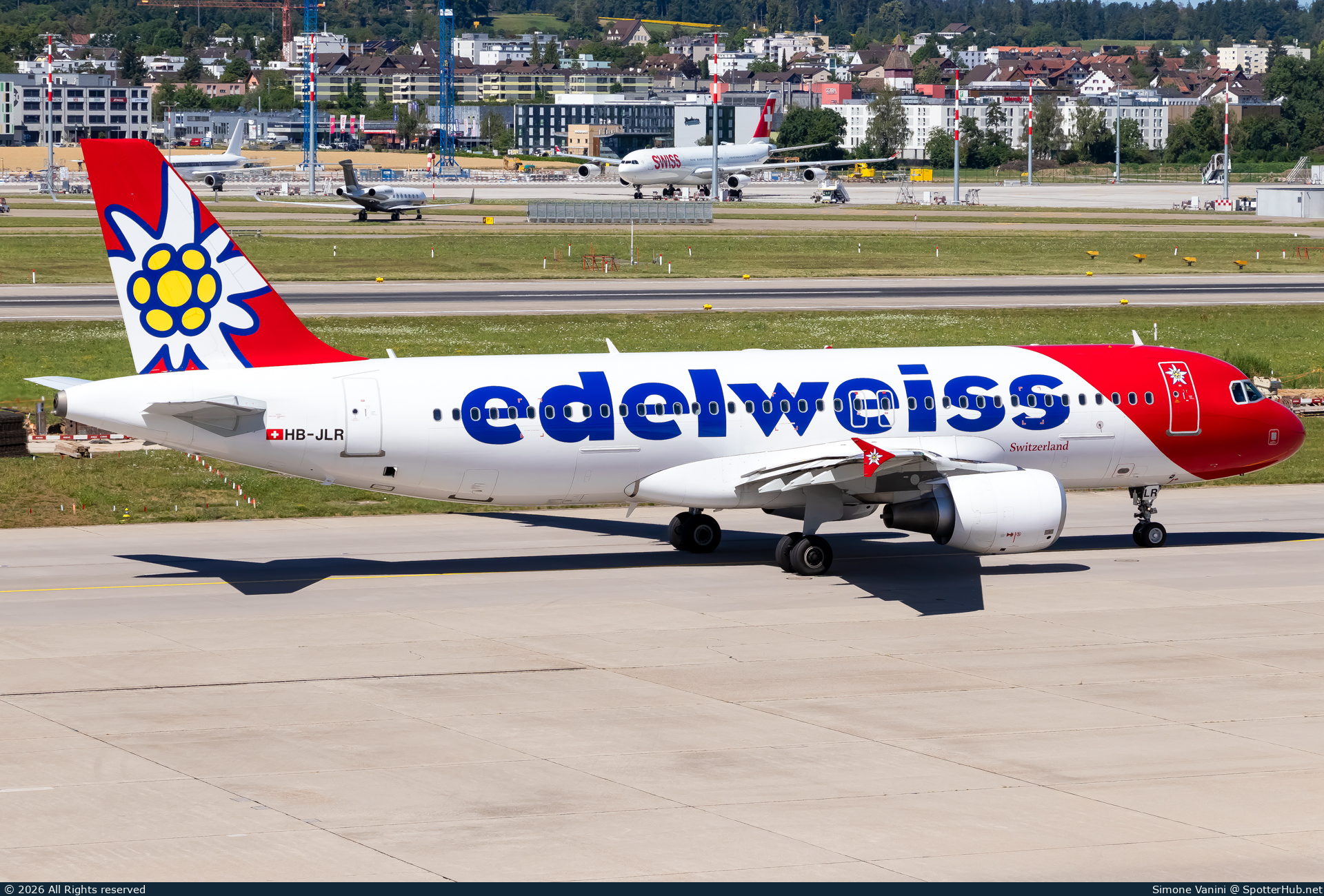 Photo of HB-JLR - Airbus A320-214 operated by Edelweiss Air