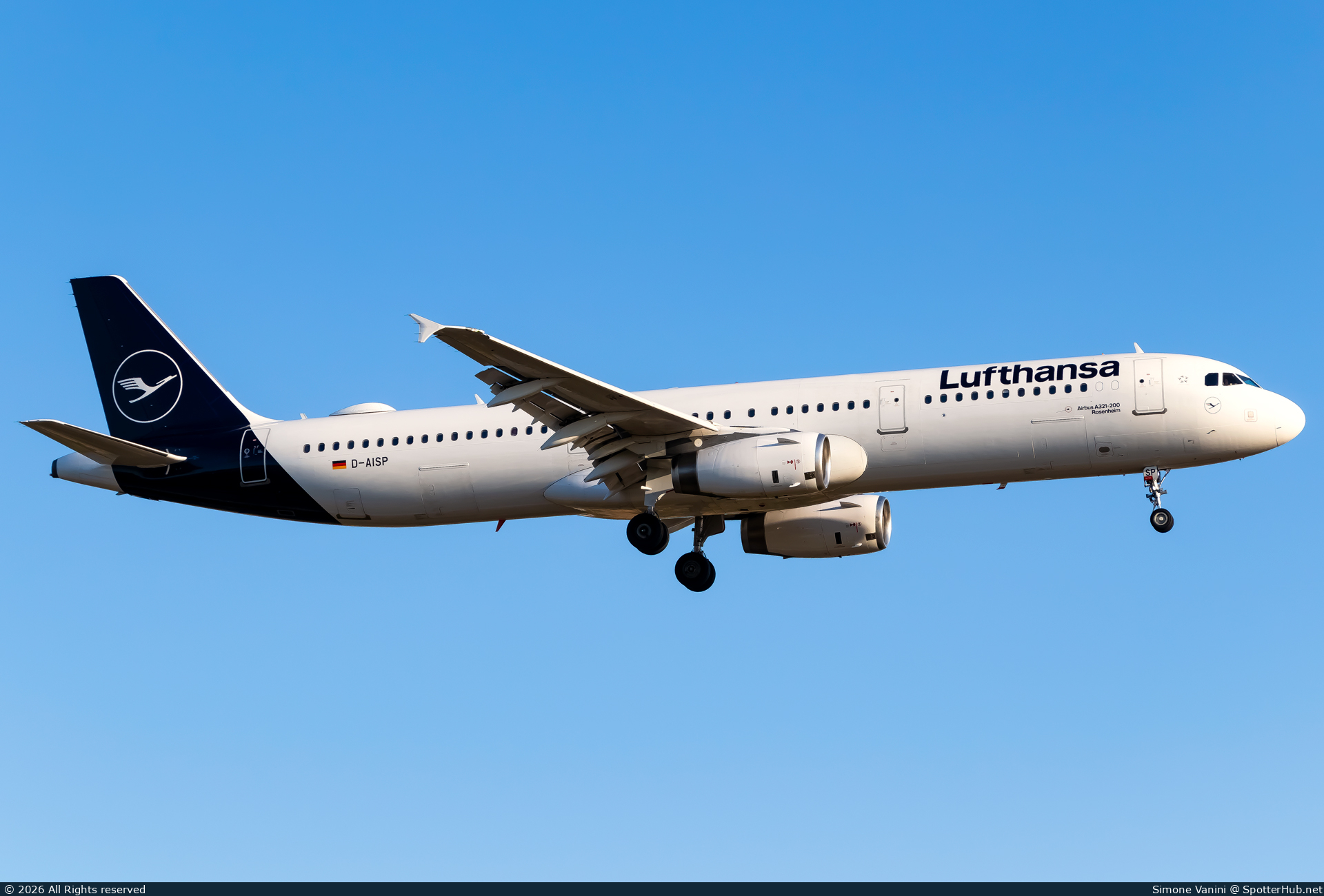Photo of D-AISP - Airbus A321-231 operated by Lufthansa