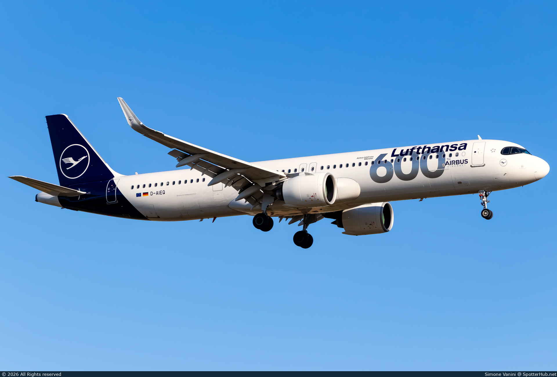 Photo of D-AIEQ - Airbus A321-271NX operated by Lufthansa