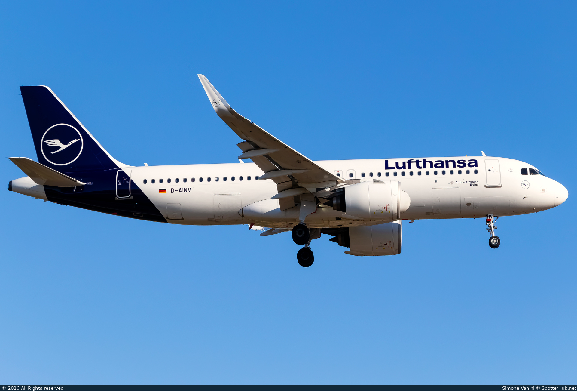 Photo of D-AINV - Airbus A320-271N operated by Lufthansa