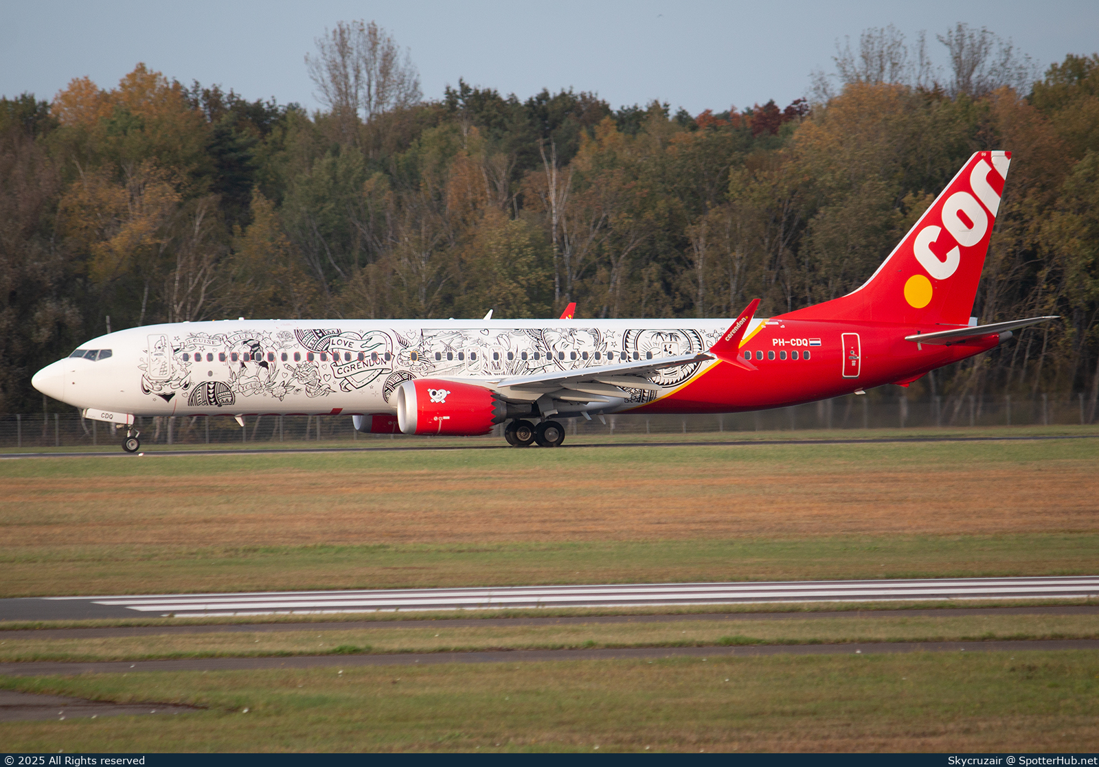 Photo of PH-CDQ - Boeing 737 MAX 9 operated by Corendon Dutch Airlines