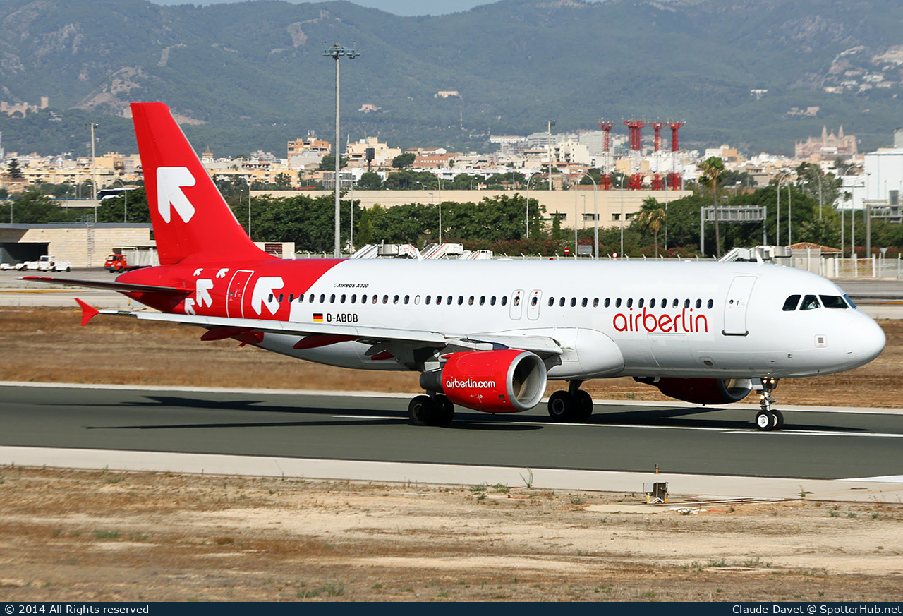 Photo of D-ABDB - Airbus A320-214 operated by Air Berlin