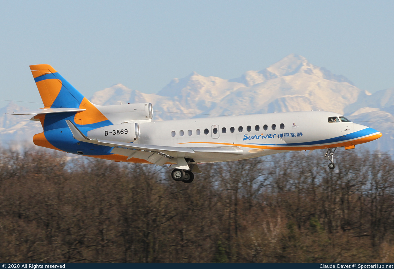 Photo of B-3869 - Dassault Falcon 7X operated by Deer Jet