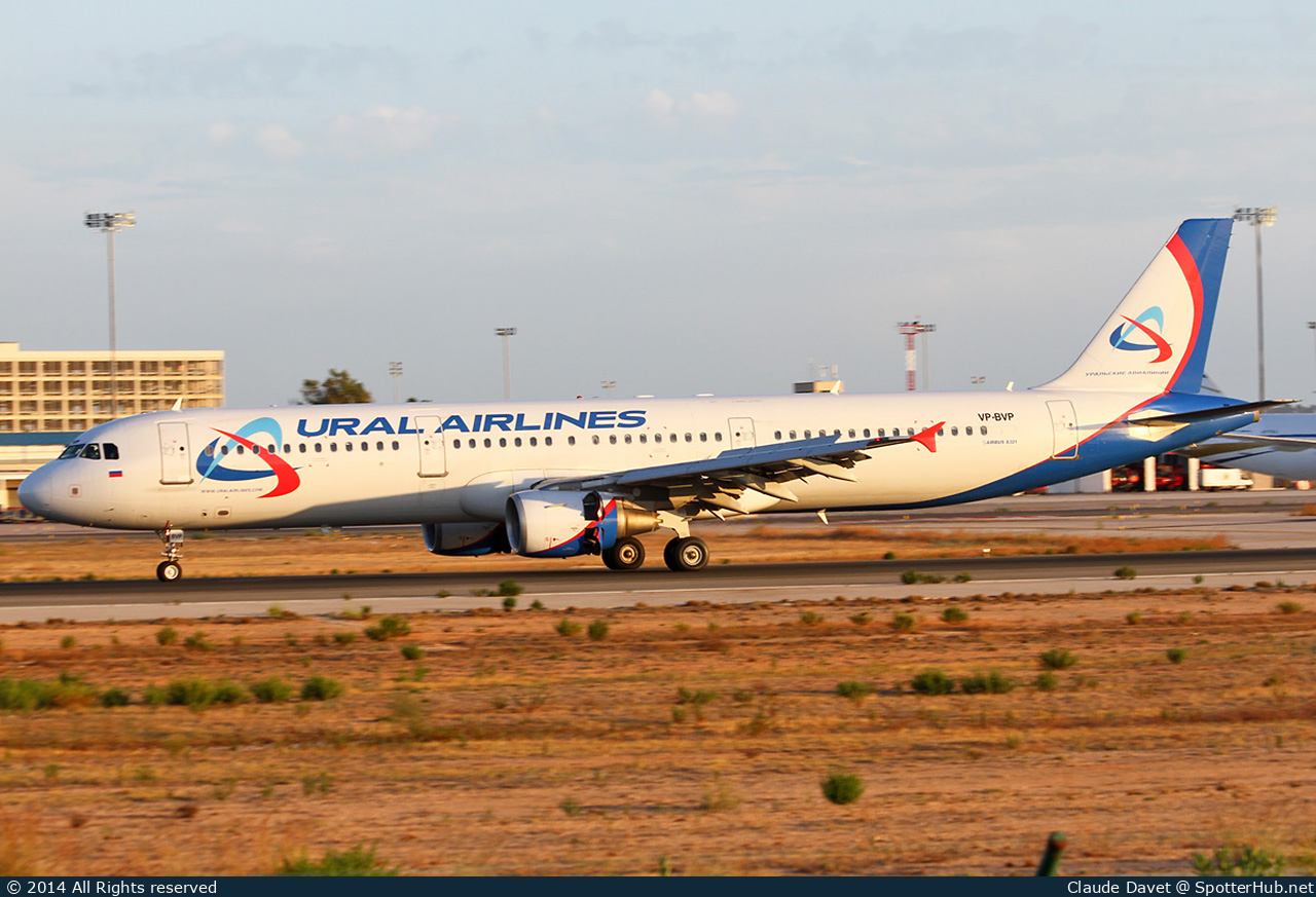 Photo of VP-BVP - Airbus A321-211 operated by Ural Airlines