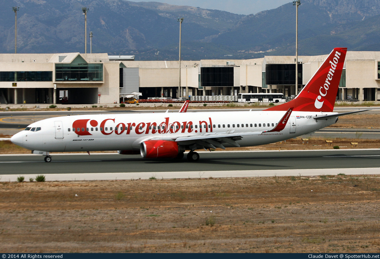 Photo of PH-CDF - Boeing 737-804 operated by Corendon Dutch Airlines