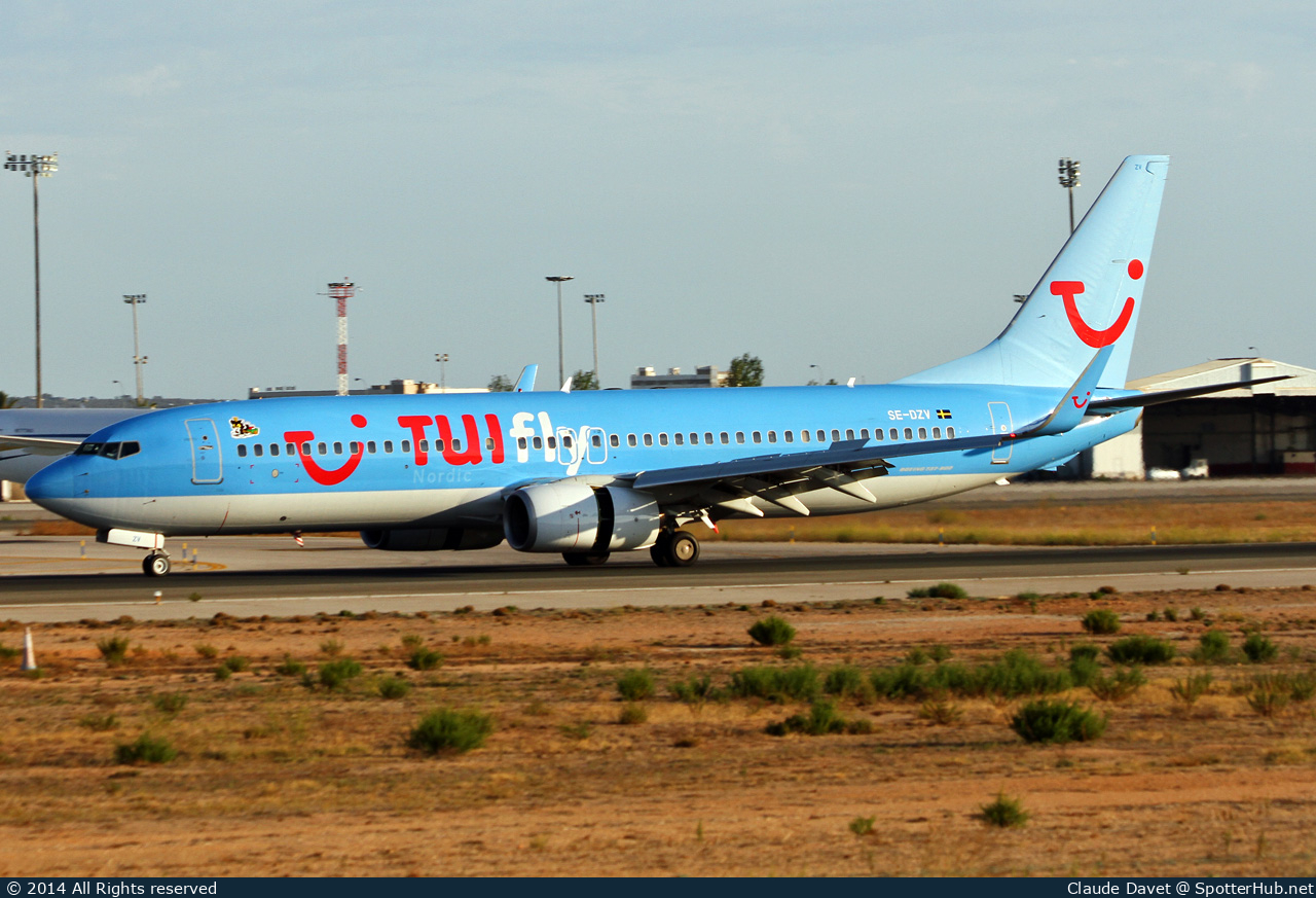 Photo of SE-DZV - Boeing 737-804 operated by TUIfly Nordic
