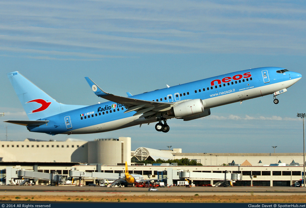 Photo of I-NEOW - Boeing 737-86N operated by Neos