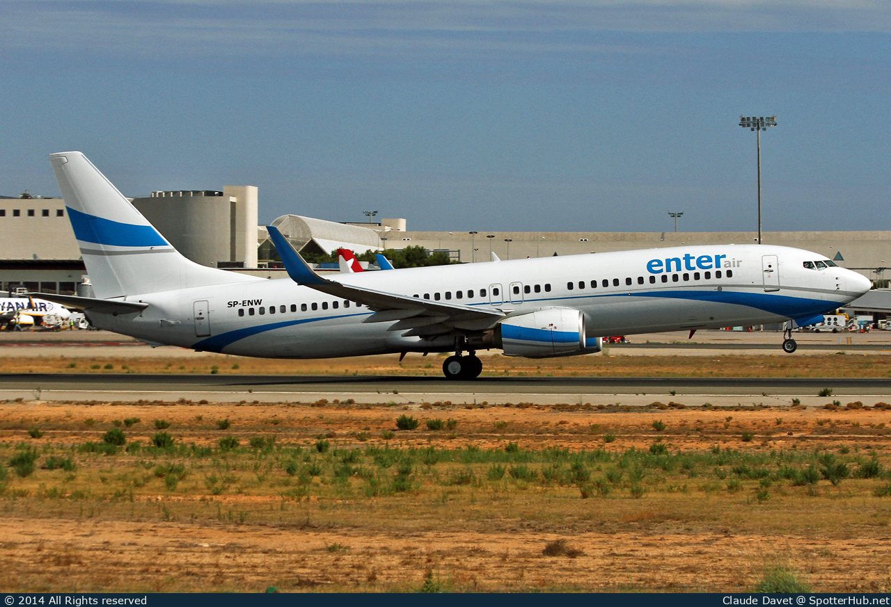 Photo of SP-ENW - Boeing 737-86J operated by Enter Air