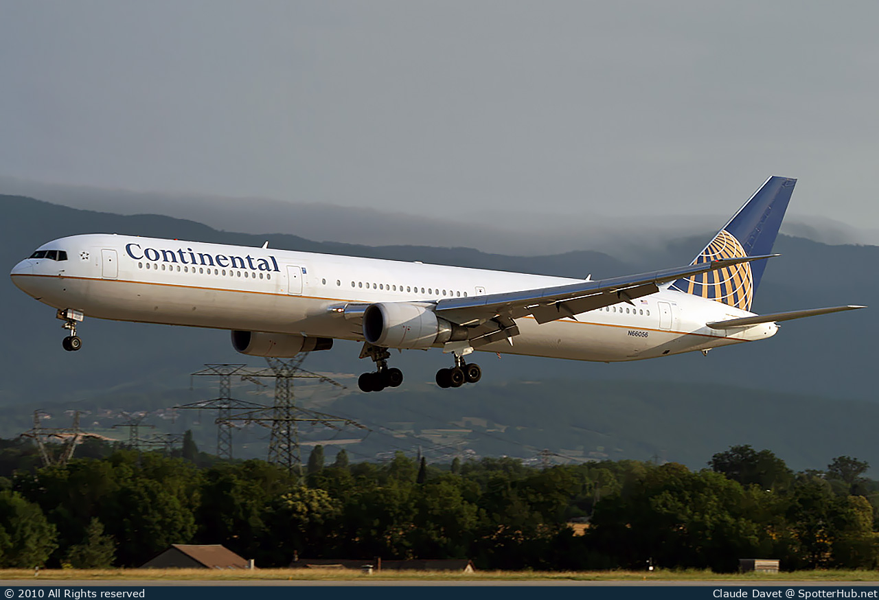 Photo of N66056 - Boeing 767-424(ER) operated by Continental Airlines