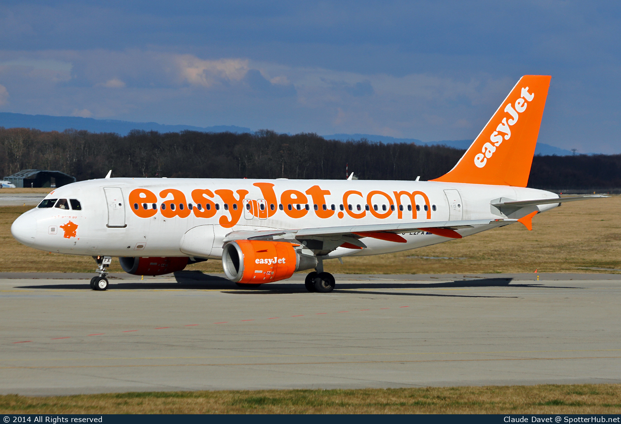 Photo of G-EZFA - Airbus A319-111 operated by easyJet