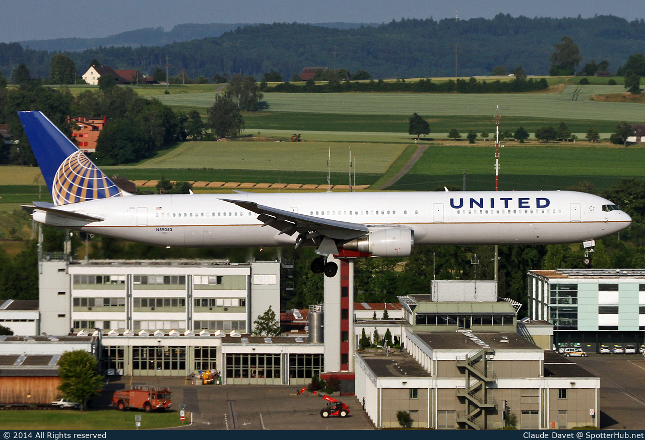 Photo of N59053 - Boeing 767-424(ER) operated by United Airlines