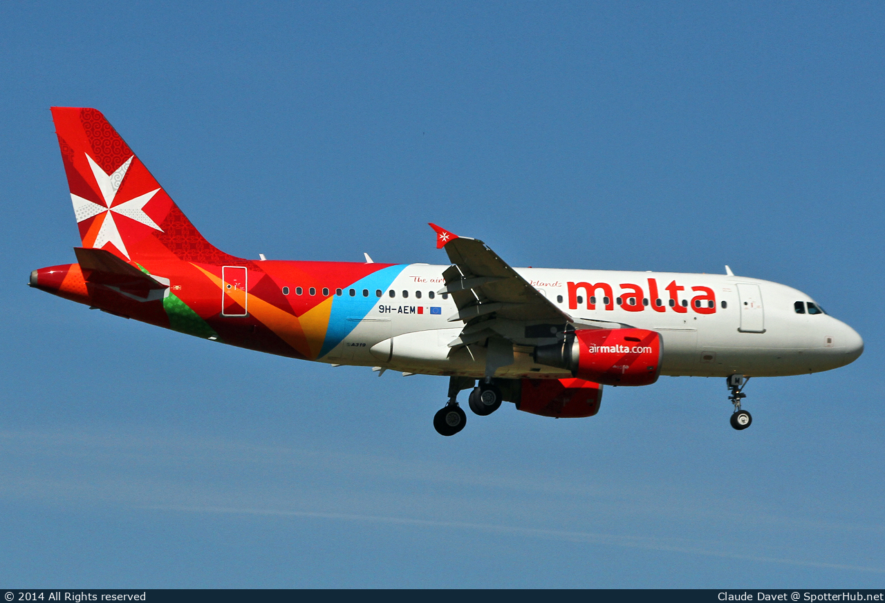 Photo of 9H-AEM - Airbus A319-112 operated by Air Malta